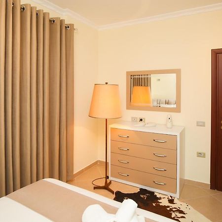 Tafa Deluxe Apartment Влёра Экстерьер фото