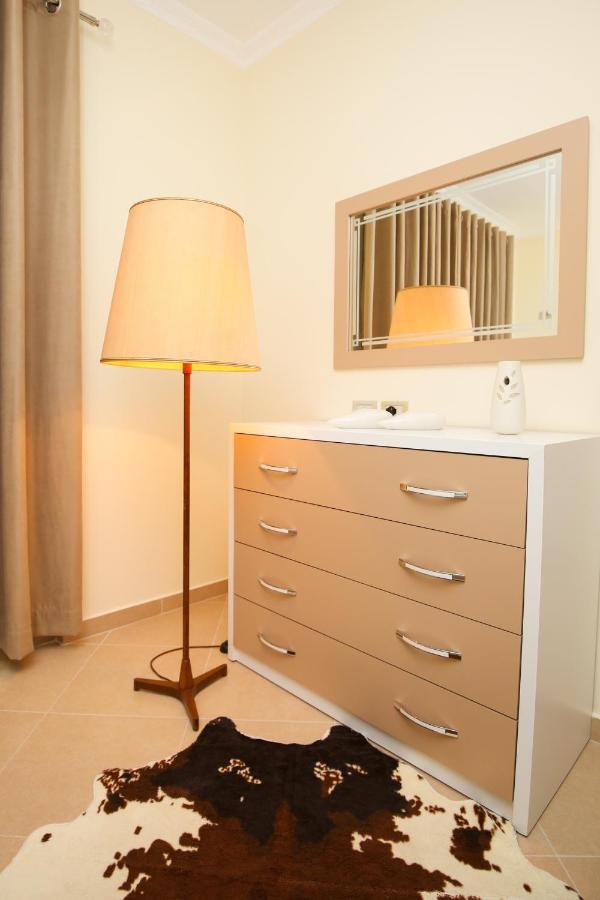 Tafa Deluxe Apartment Влёра Экстерьер фото